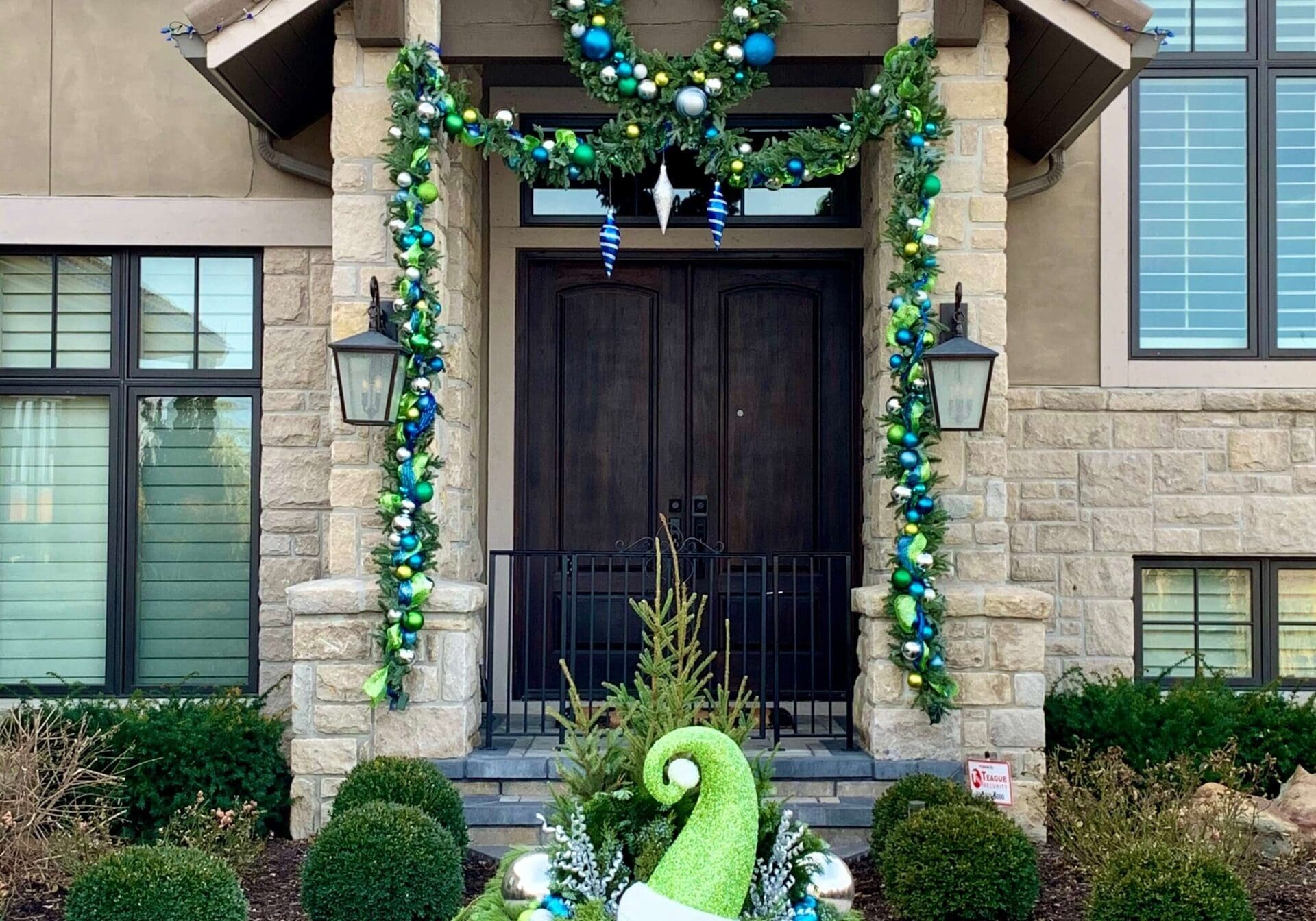 Lee's Summit, MO Holiday Lighting